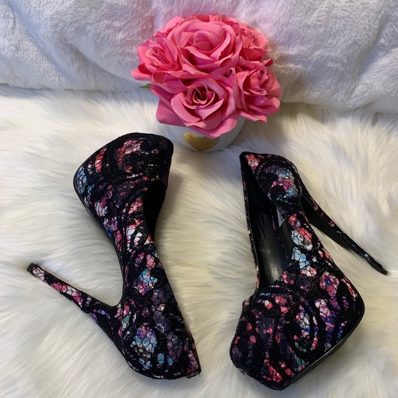 Steve Madden Jezebel Black Multi Lace Pump - Picture 3 of 14